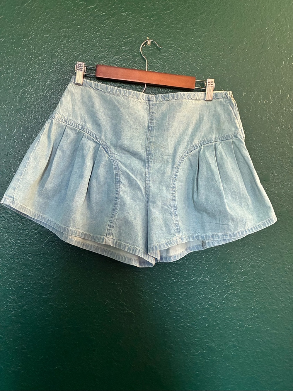 We The Free Light Blue Pleated Denim Skort NWT 27 - Picture 6 of 10